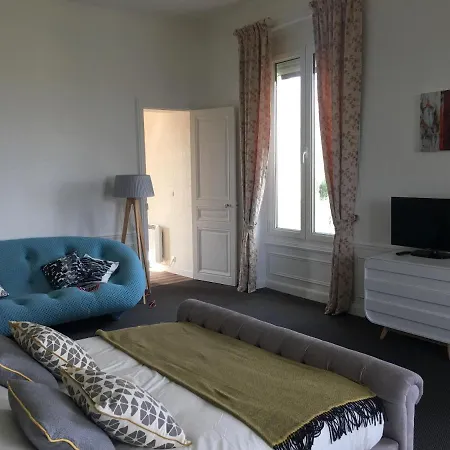 Chateau Olle Laprune Bed & Breakfast