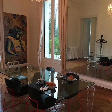 Chateau Olle Laprune Bed & Breakfast