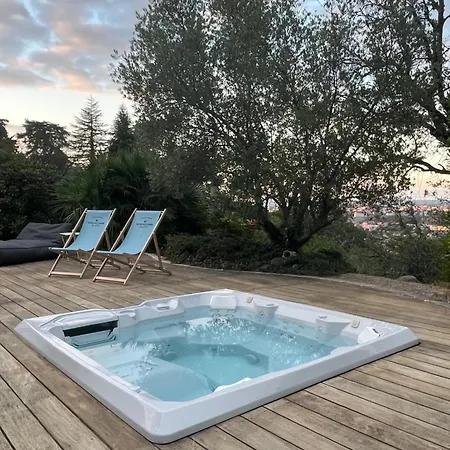 Chateau Olle Laprune Bed & Breakfast