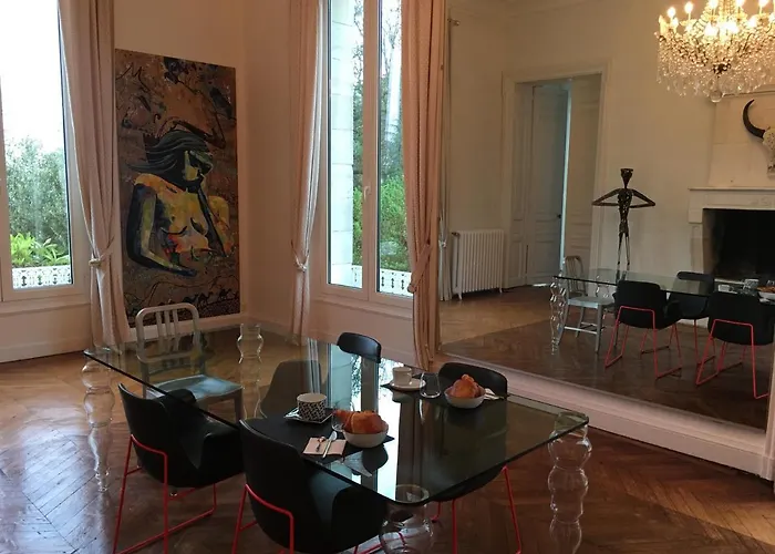 Chateau Olle Laprune Hotel